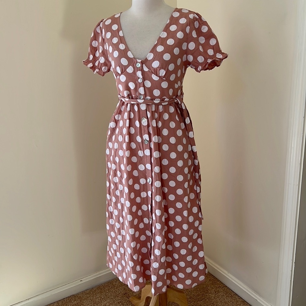 NWT! ESTHER Size 8 dusky rose polka dot front button puff sleeve linen dress